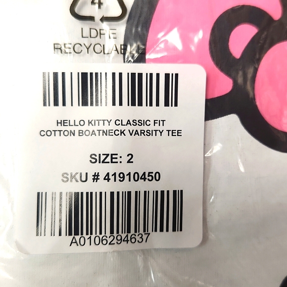 ❤️NWT VINTAGE TORRID GRAPHIC TEE - HELLO KITTY - BOAT NECK - SANRIO PLUS SIZE - Picture 8 of 14